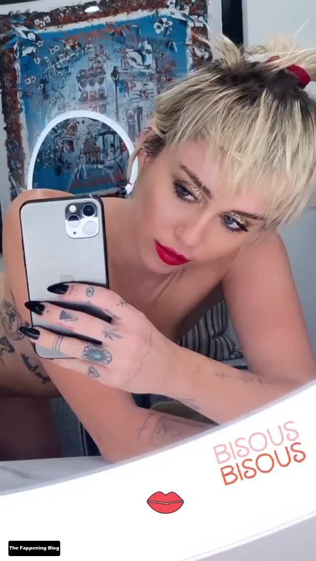Miley Cyrus Nude Sexy Collection 24 Photos Famous Internet Girls